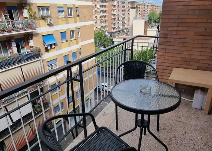 Urban Street Apartment Roma
